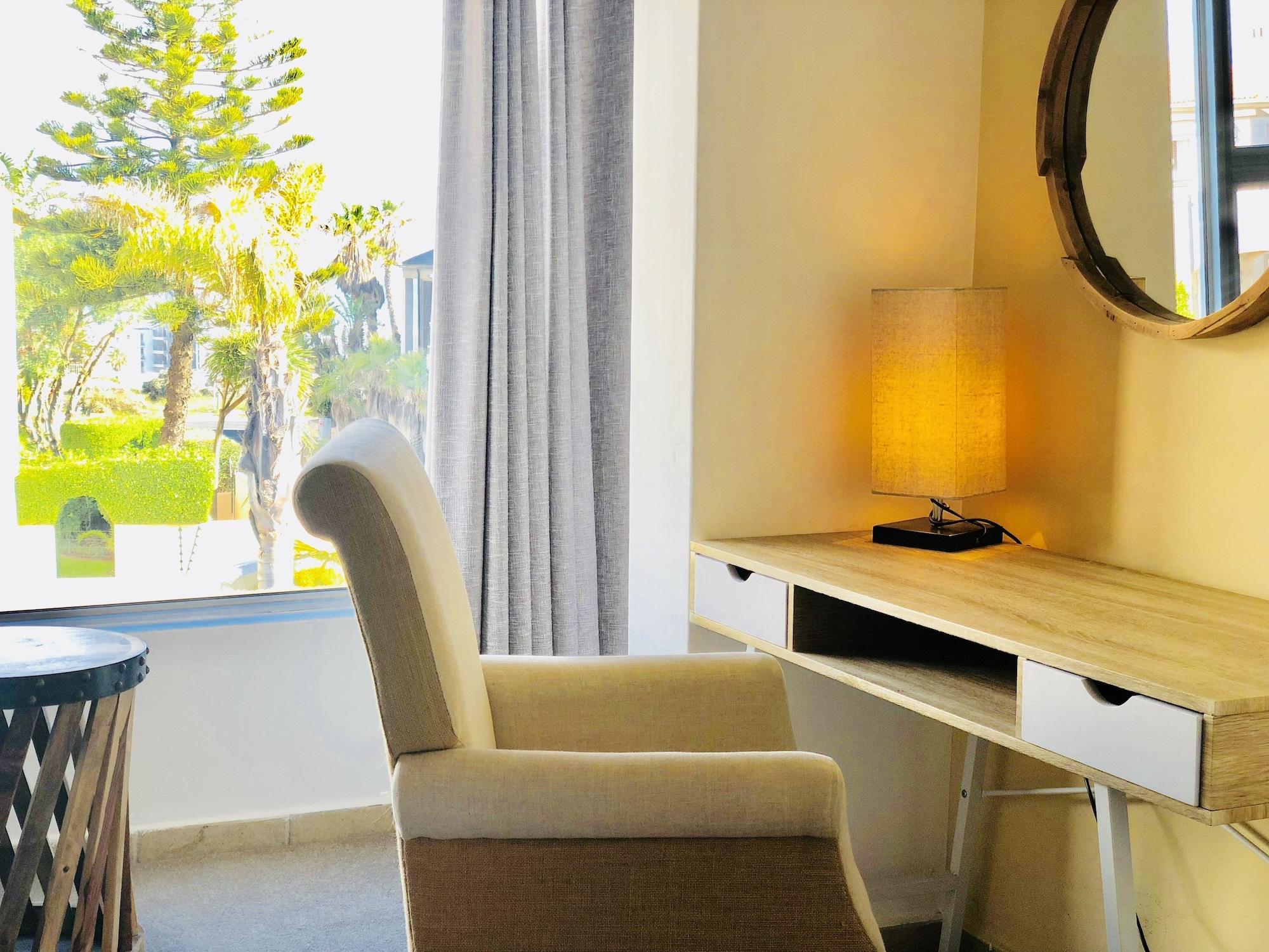 5 Options Guest House Блубергстранд Екстериор снимка
