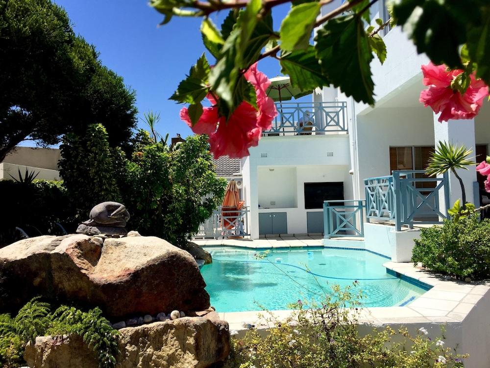 5 Options Guest House Блубергстранд Екстериор снимка