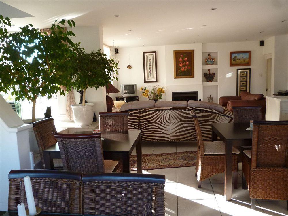 5 Options Guest House Блубергстранд Екстериор снимка