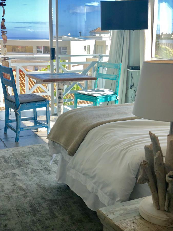 5 Options Guest House Блубергстранд Екстериор снимка